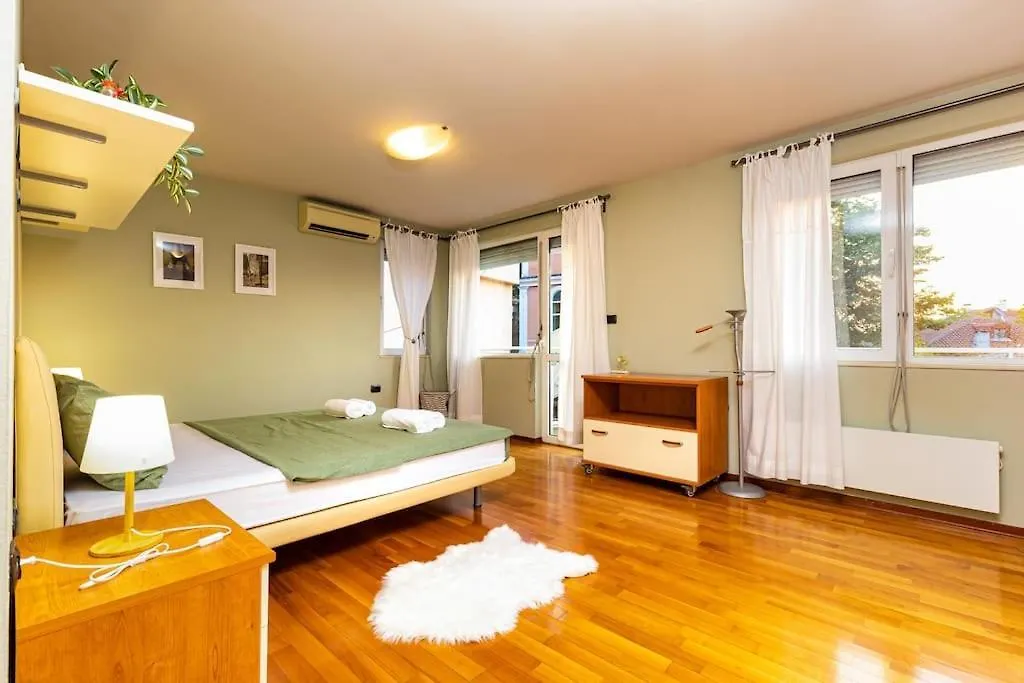 La Primavera Spacious Apartment Plovdiv