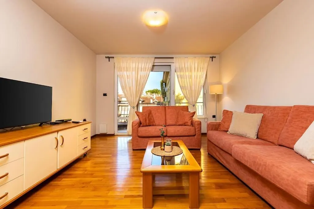 La Primavera Spacious Apartment Plovdiv
